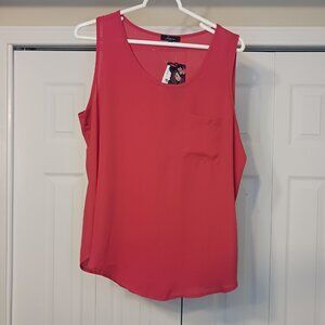 3/$18 - NWT Soprano Pink/Red Short Sleeve Top Size XL